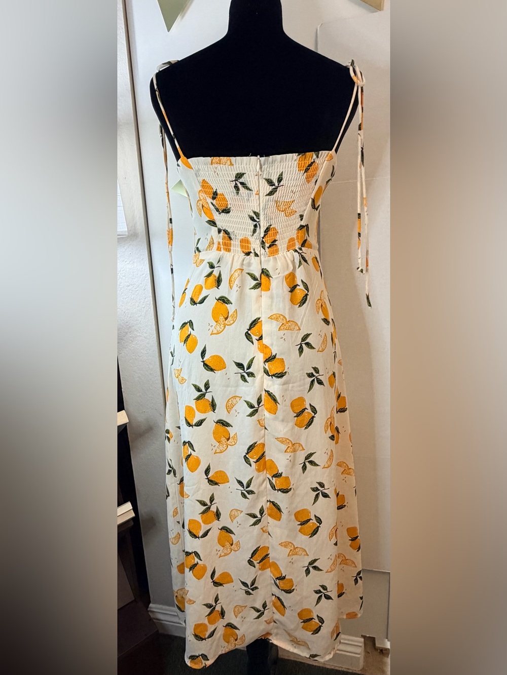 OMi+S Coquette Lemon Print Spaghetti Tie Strap Midi Dress Size M - Picture 4 of 9
